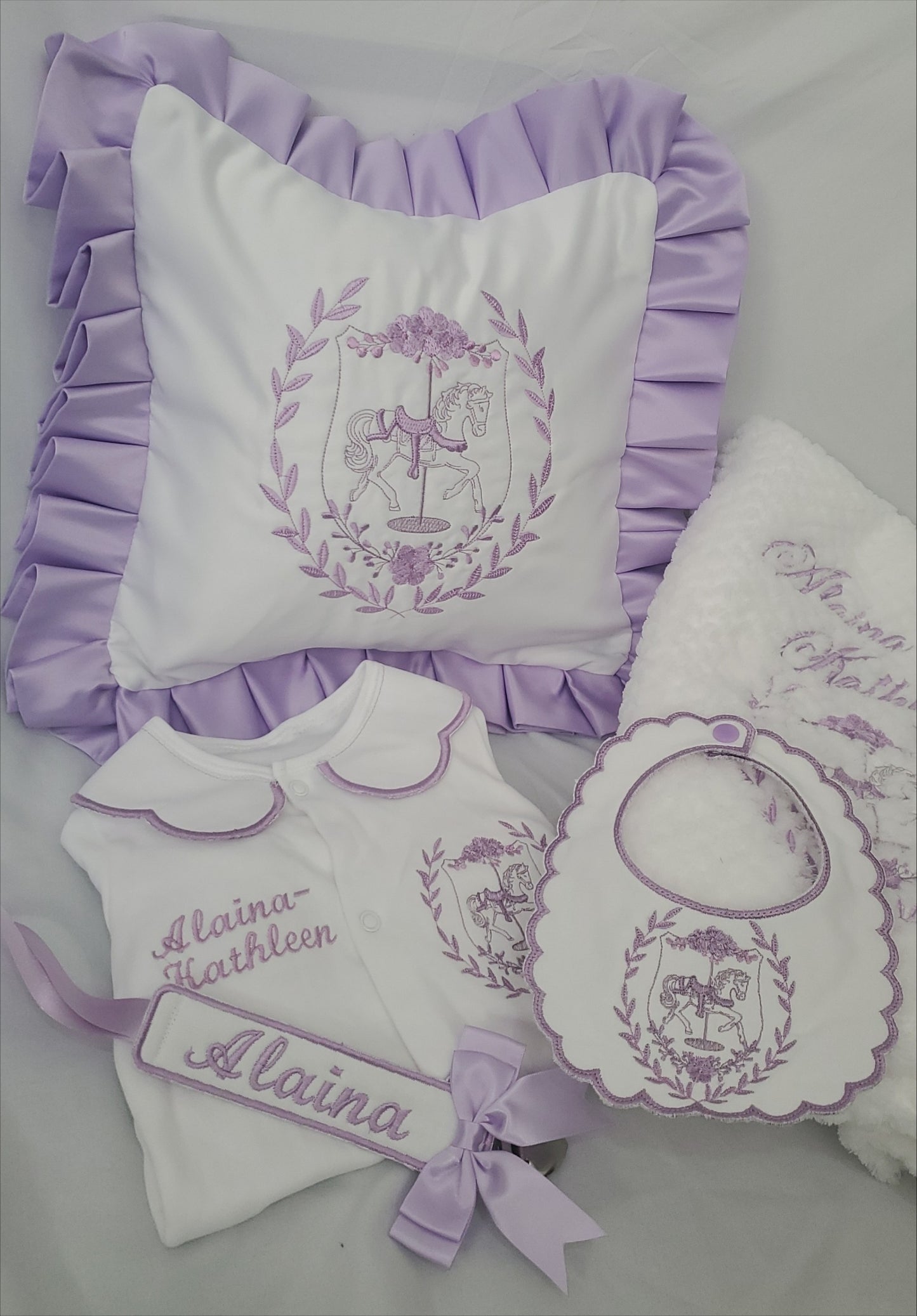 Lilac Carousel Wreath Cot set