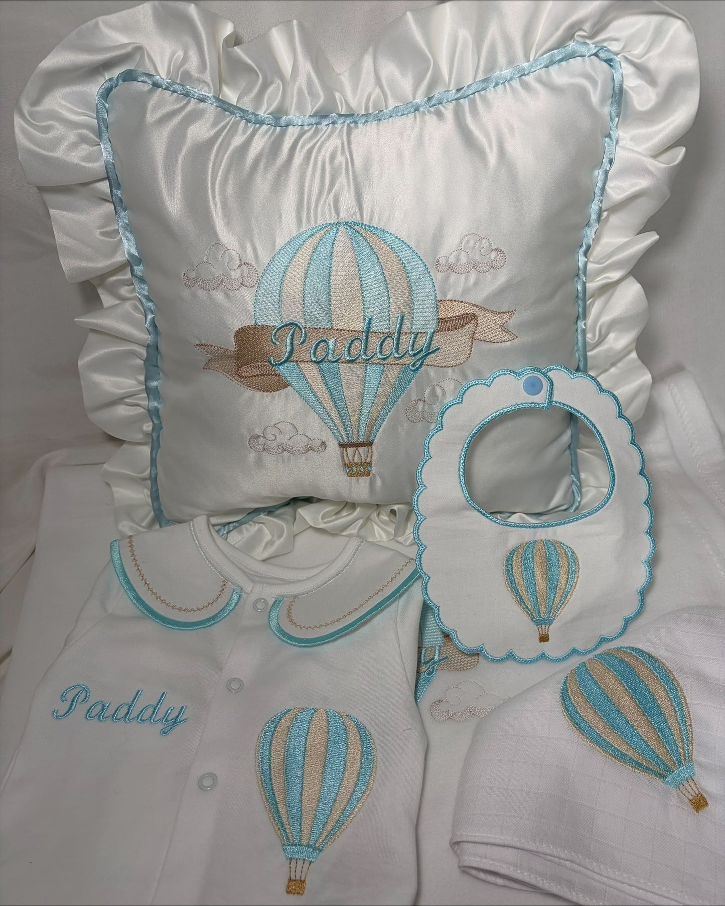 Blue and white Balloon set