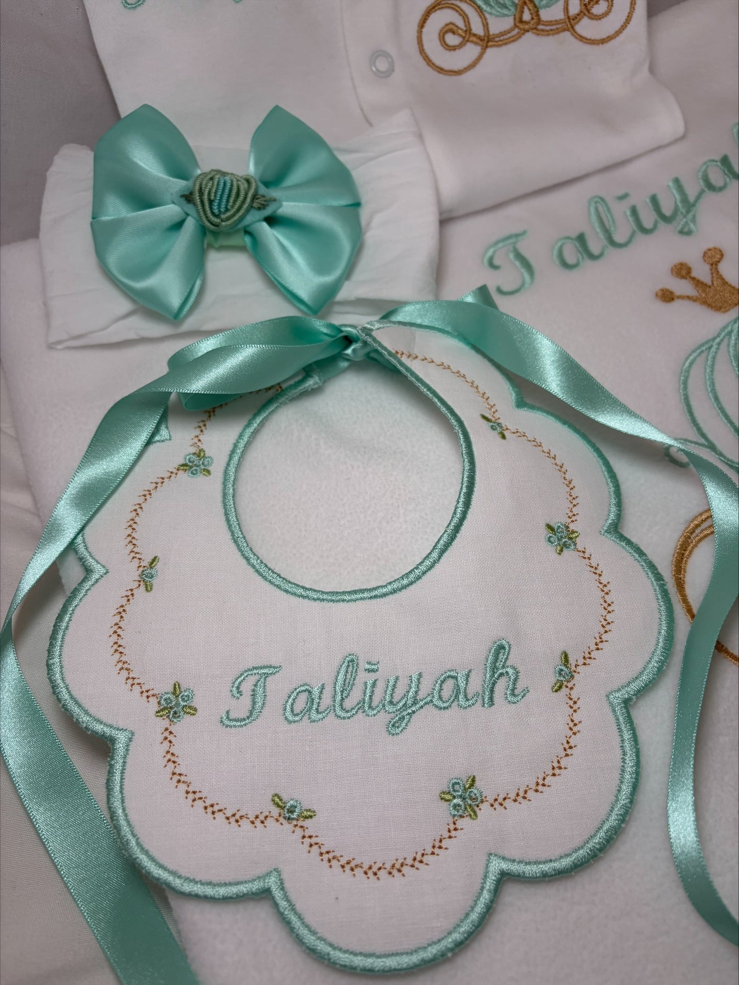 Mint Princess Carriage set