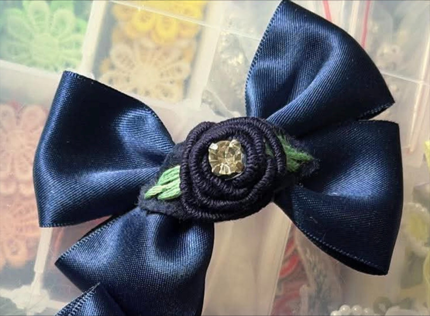 Single rose clips