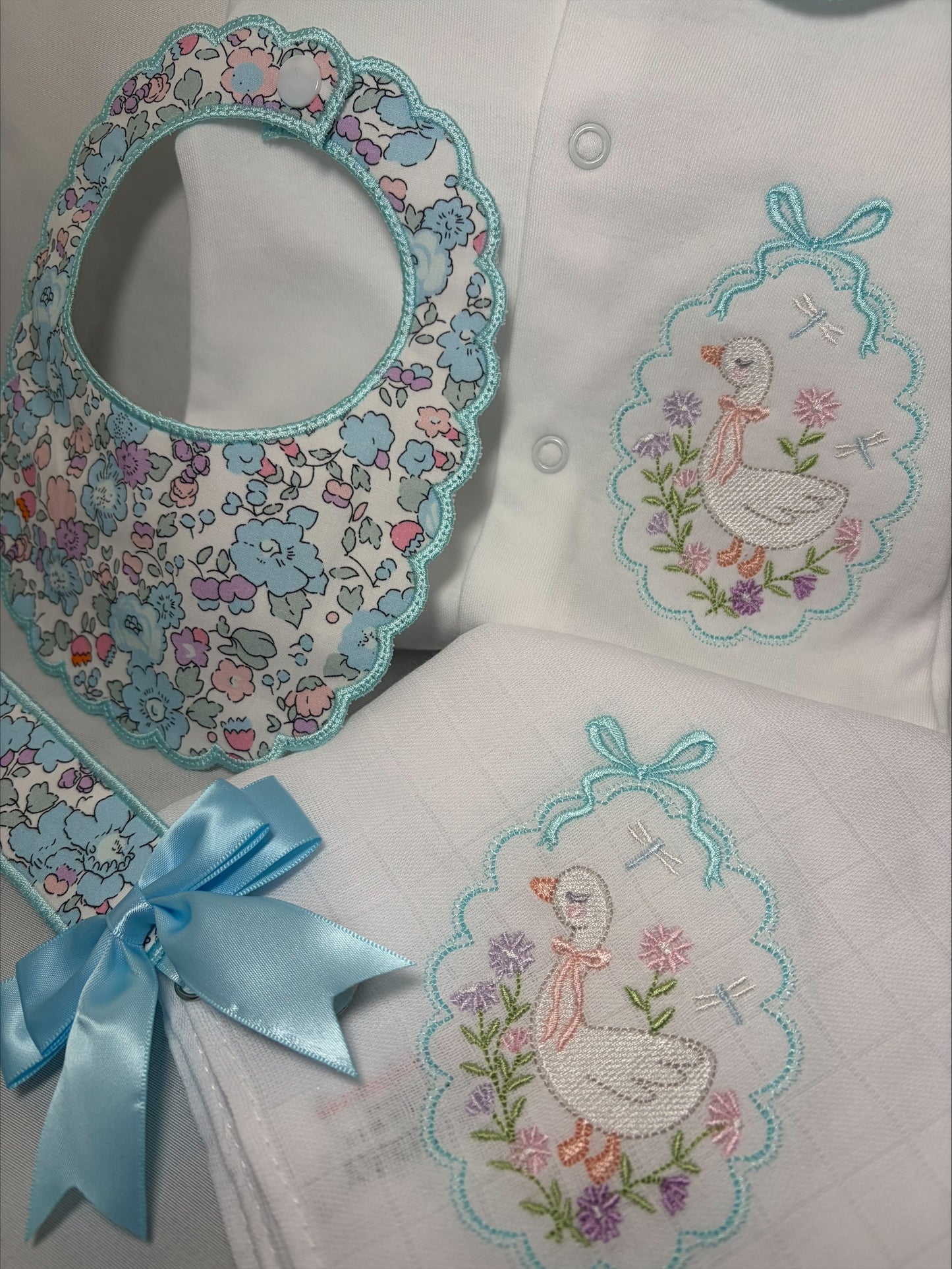 Pretty little Goose set