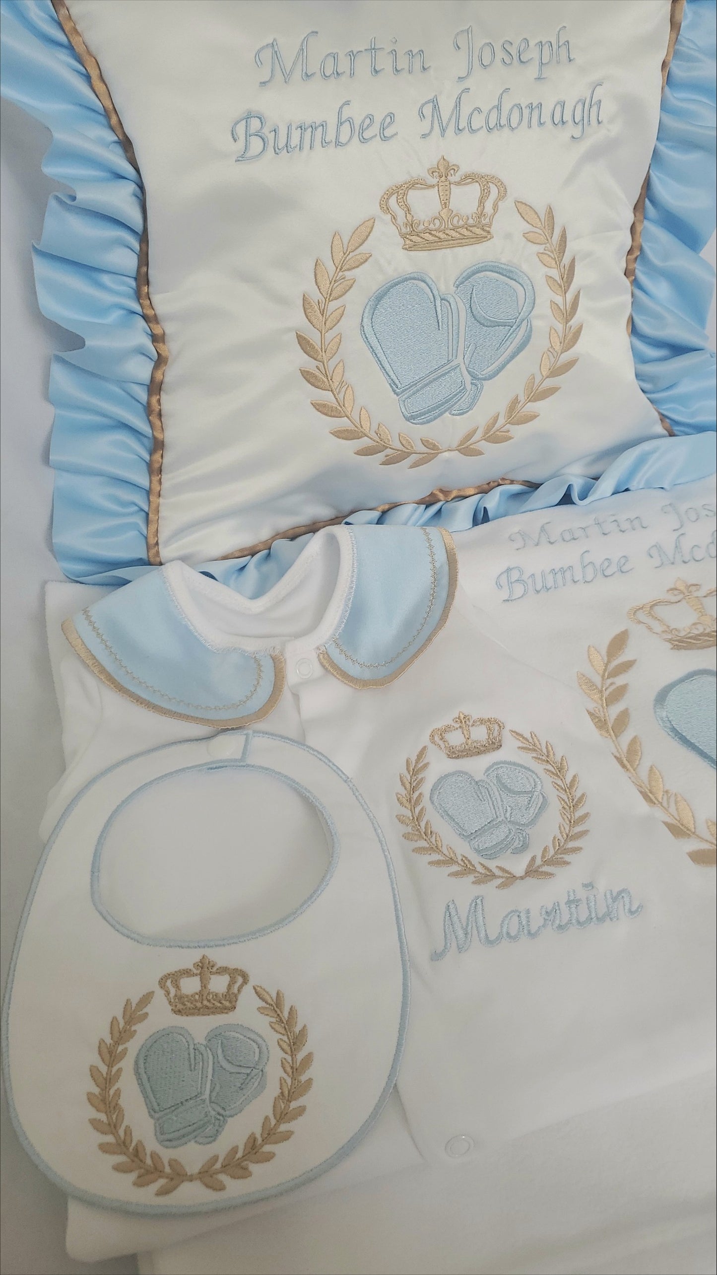 Boxing Glove Wreath Cot set